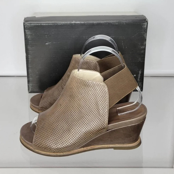 Spring Step Rhiannon Sandals - Picture 3 of 9